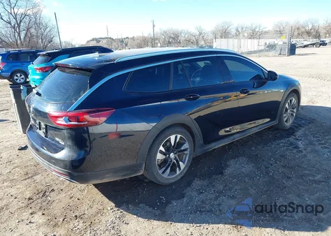 2018 Buick Regal Tourx Preferred z USA, uszkodzony, nr VIN W04GU8SX0J1120429